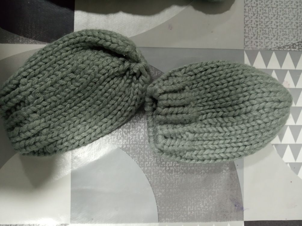 Conjunto gorro e luvas Bebé