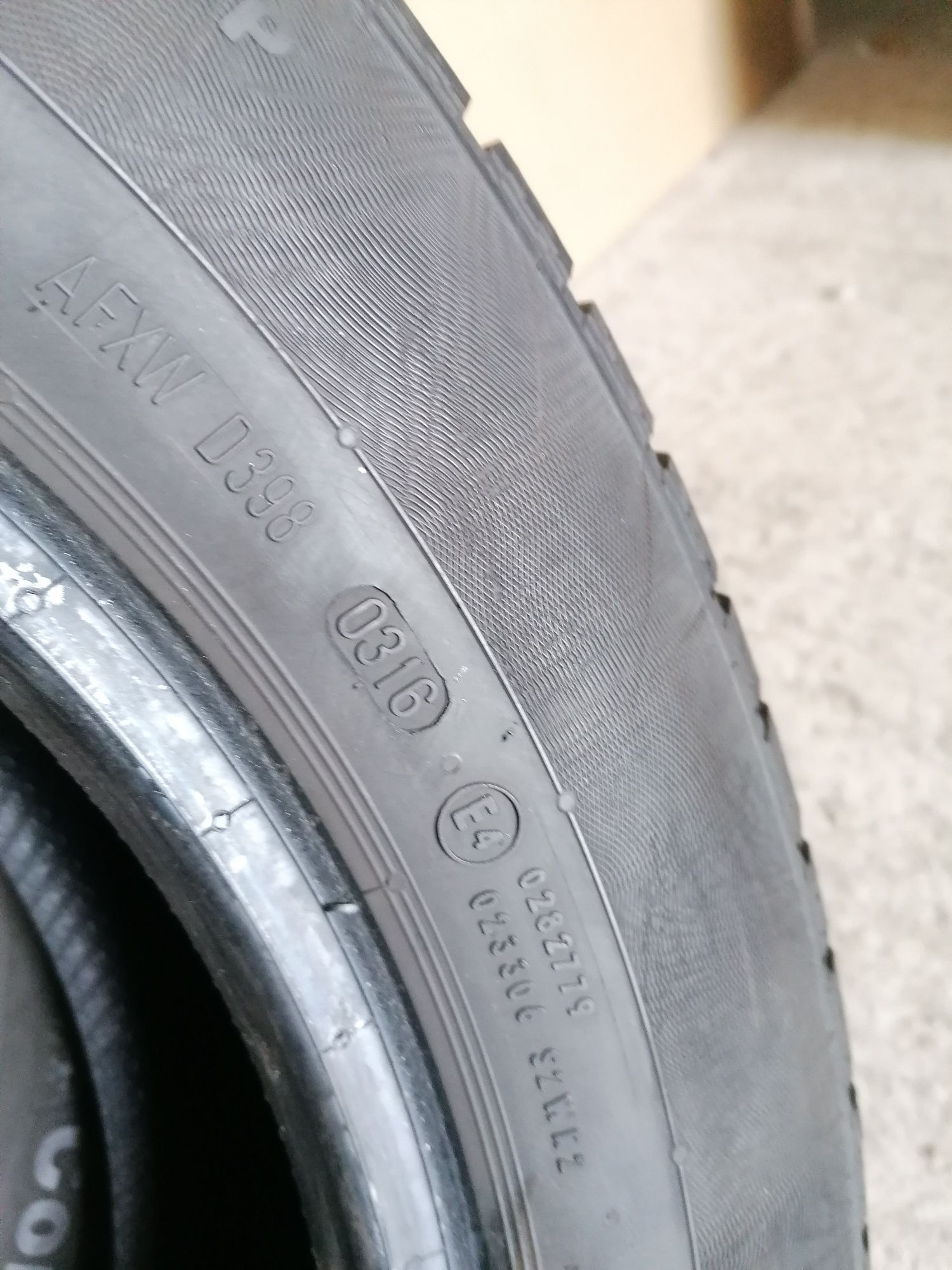 2x205/60 R16 Continental zimowe