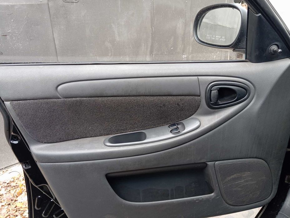 Продаю Ланос 2011