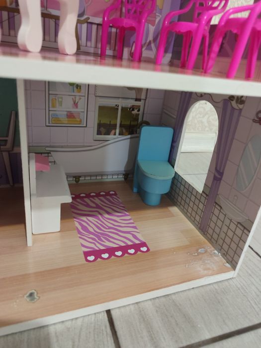 Продам ляльковий будинок