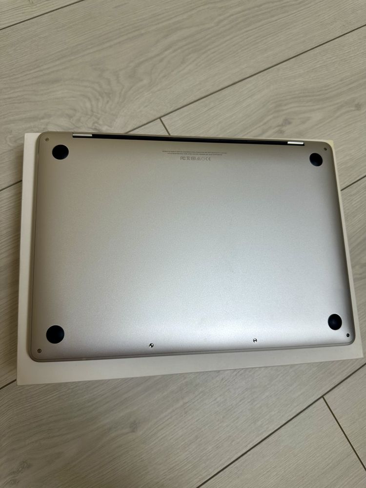 MacBook Pro 16’ 2019 Silver i7/16/512 GB
