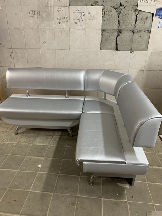 Перетяжка и ремонт мебели