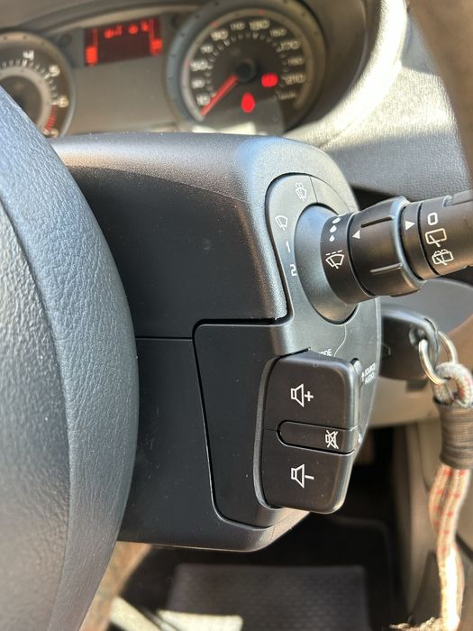 Renault clio 1.2 16 v 102 mil kms