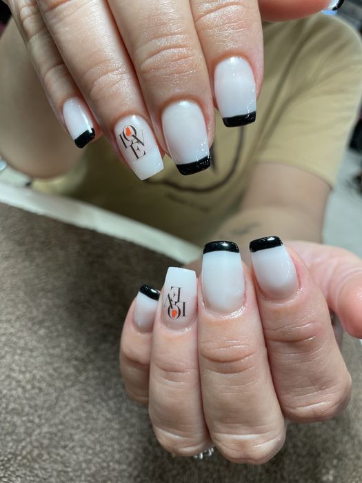 Unhas de Gel, verniz gel, acrilico e manicure e pedicure normal