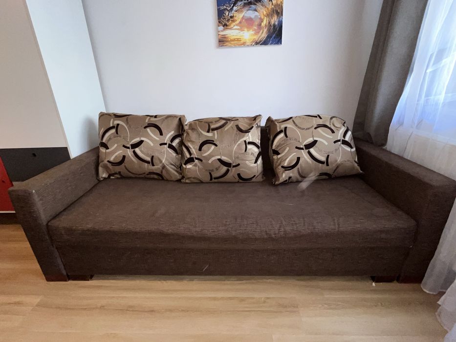 Kanapa rozkładana z pojemnikiem