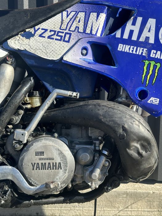 Кросовий мотоцикл Yamaha yz250 2001