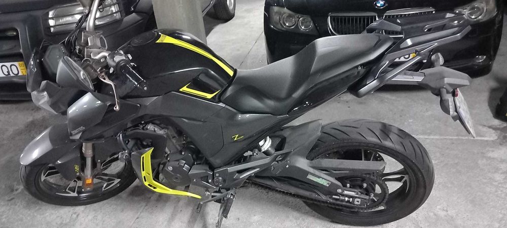 Vendo mota Zontes impecável