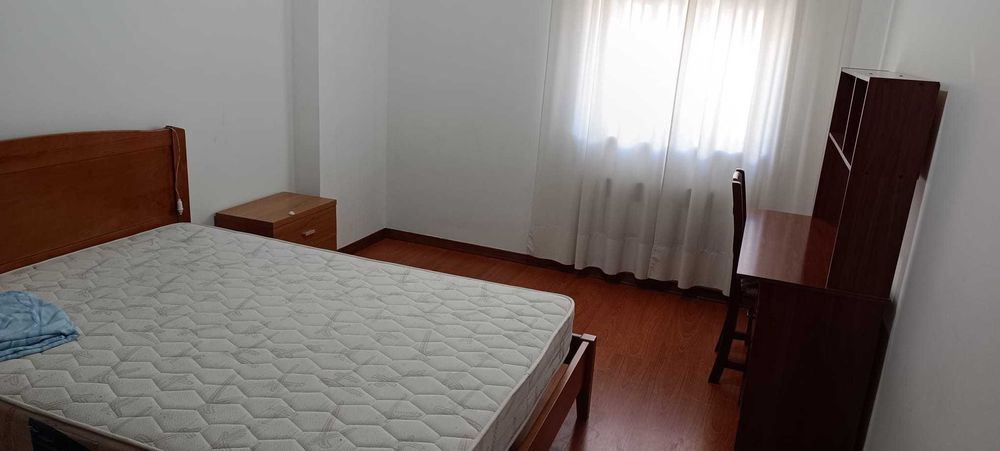 Quarto individual para estudante universitário próximo Polo 2 Coimbra
