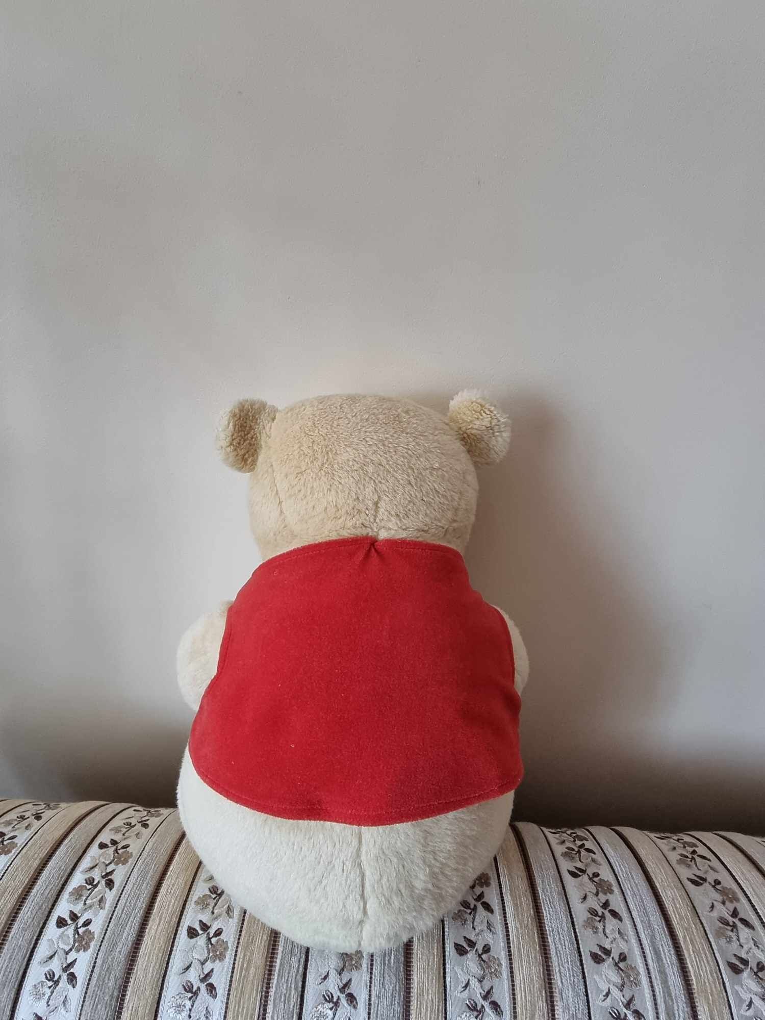 Kubuś Puchatek- 40 cm - Pluszak- Maskotka