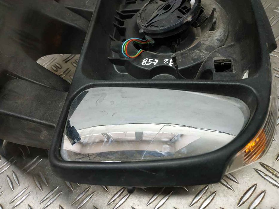 Renault (RVI) Master 3 10- Дзеркало R 9pin ZE0857 963010146R