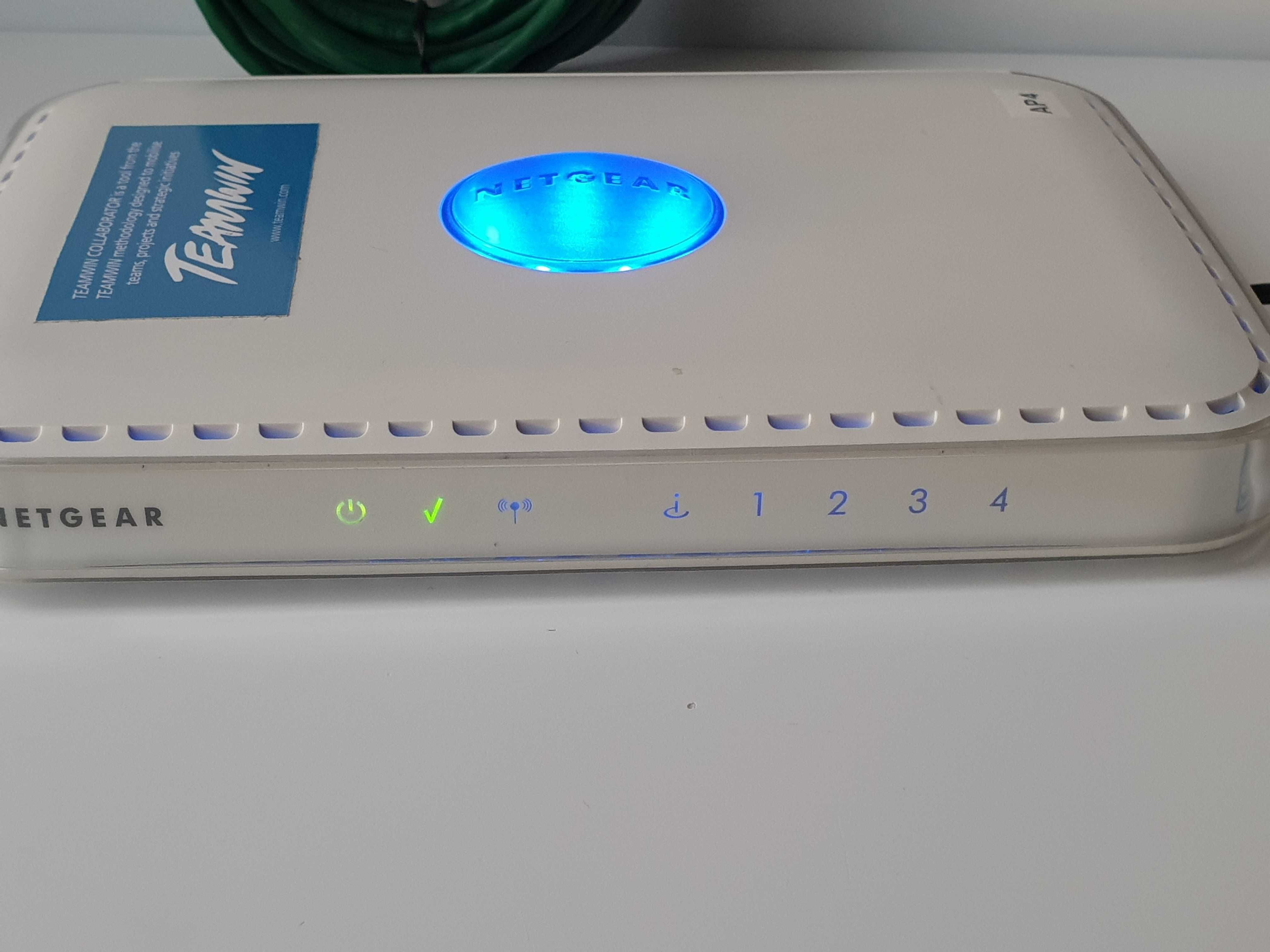 Роутер WI-FI Netgear WPN824 MIMO