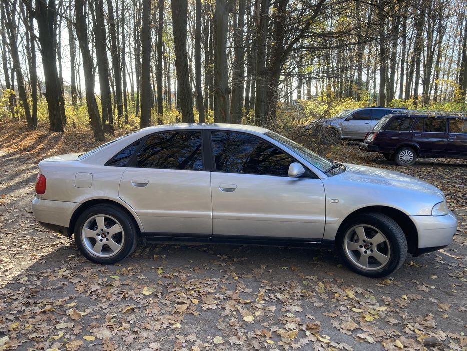 Ауді А4 Б5 рестайлінг 1.6 на газу