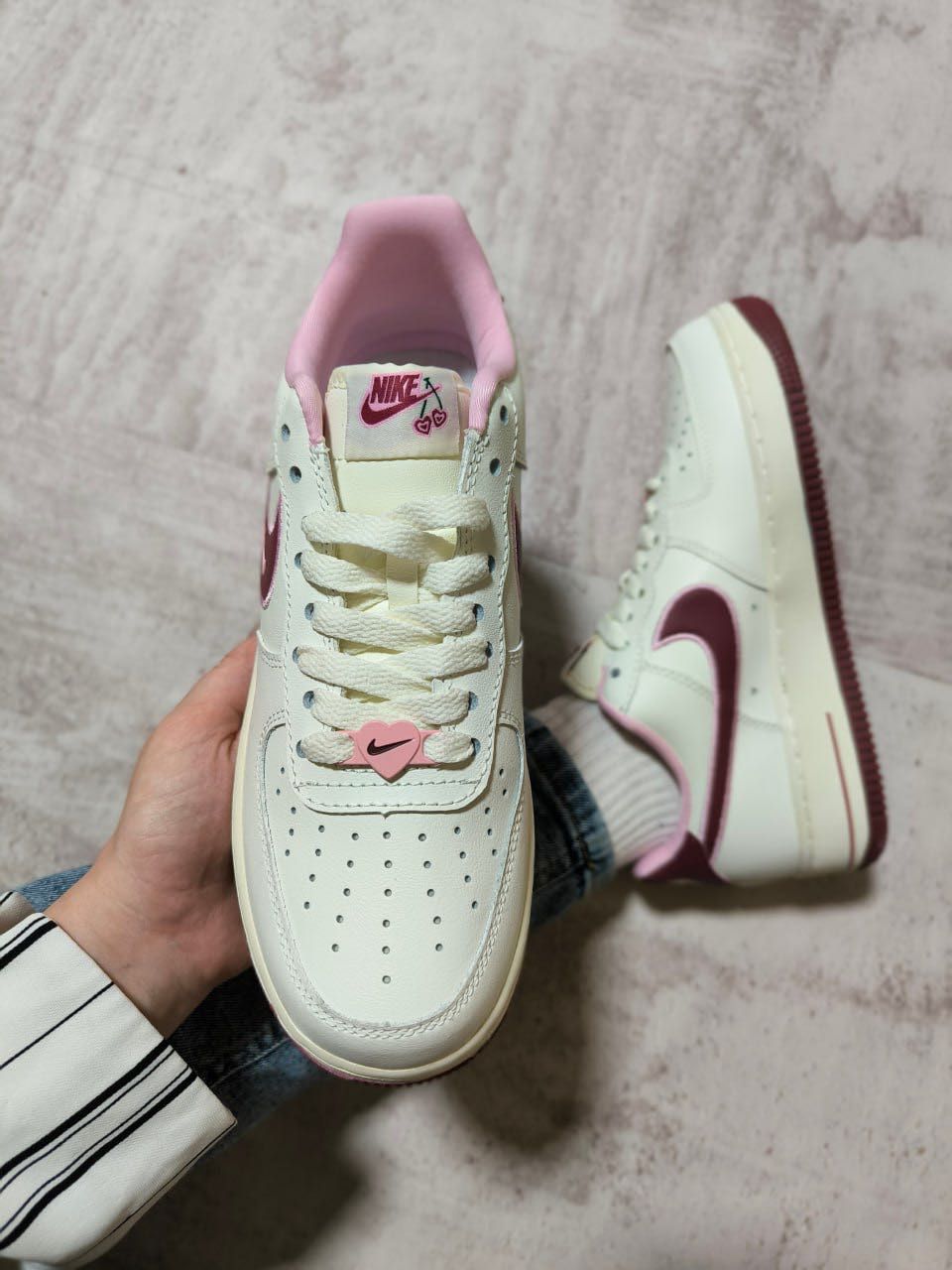 Nike Air Force 1 Cherry