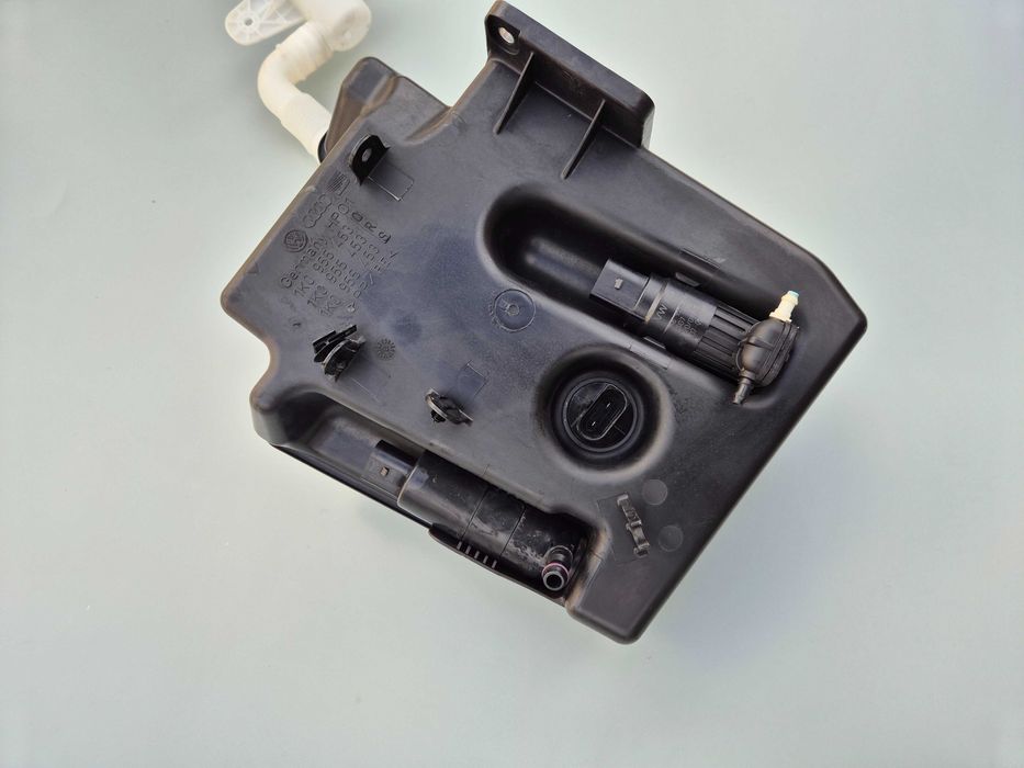 Zbiorniczek Płynu Spryskiwaczy Pompki BiXenon Skoda Superb II LIFT A3