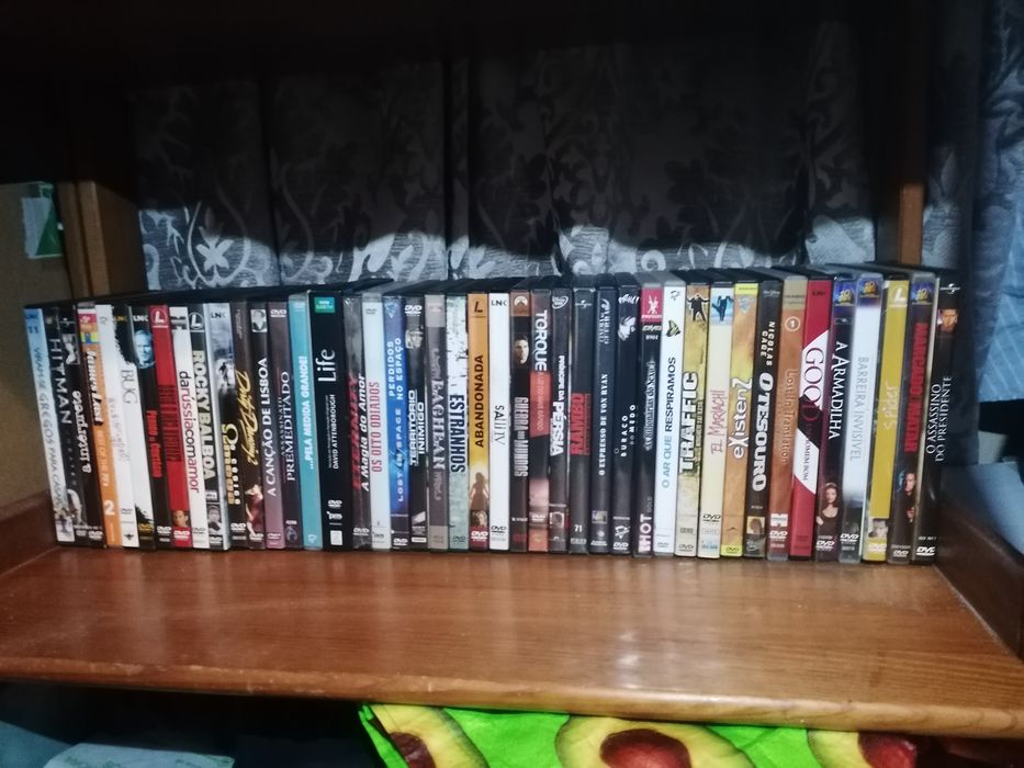 Filmes diversos em DVD