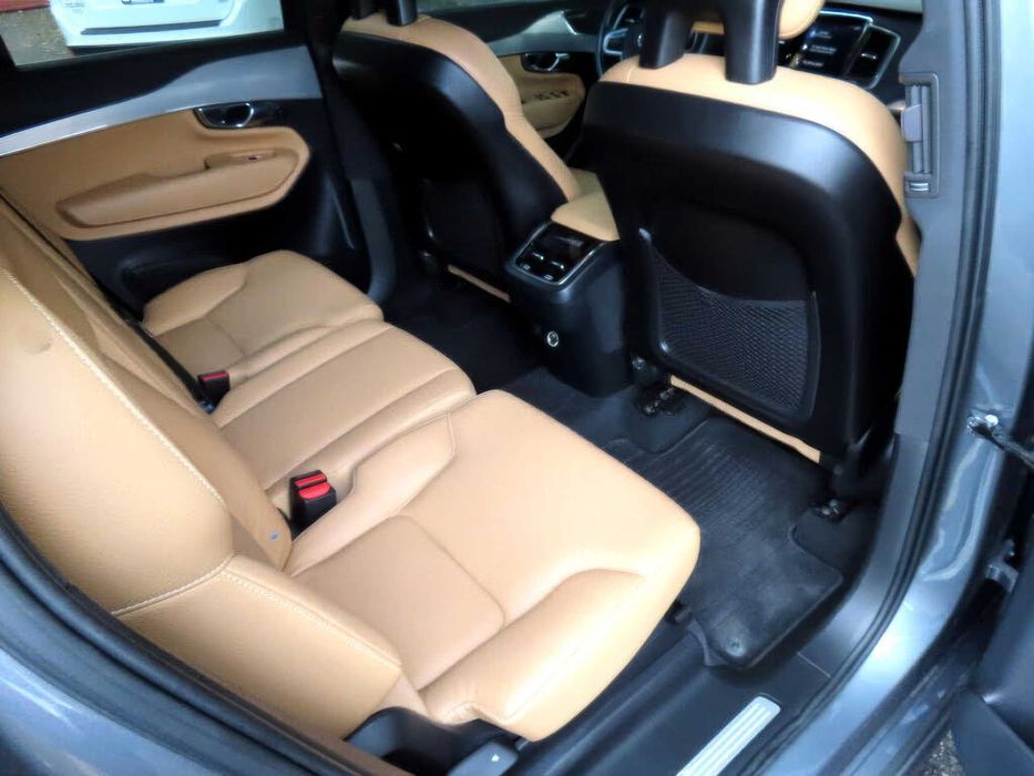 Volvo XC90 T6 Momentum      2018