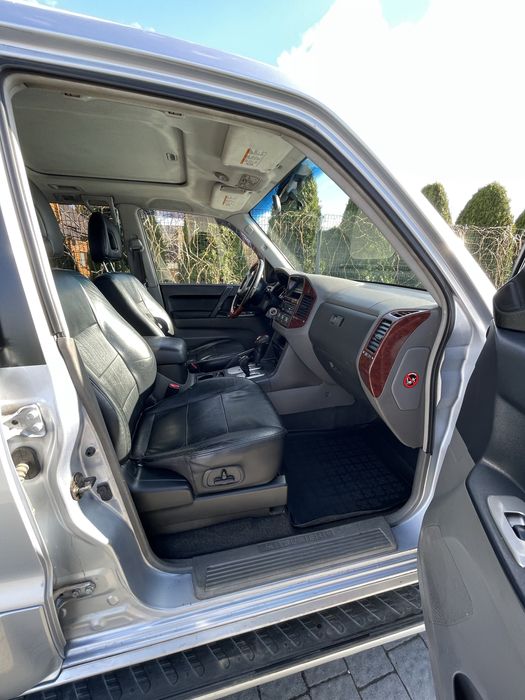 Mitsubishi Pajero wagon 3