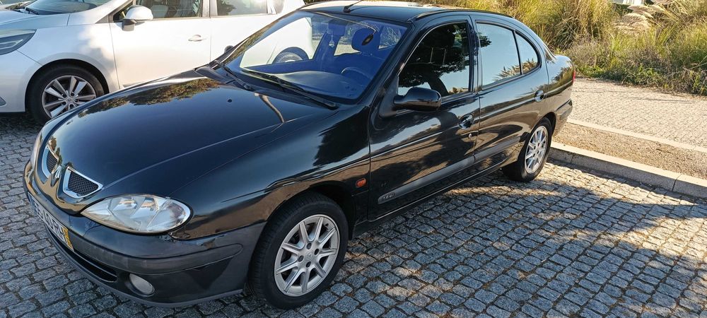 Renault Mégane Classic 2001 1.4 Gasolina 220.000 km