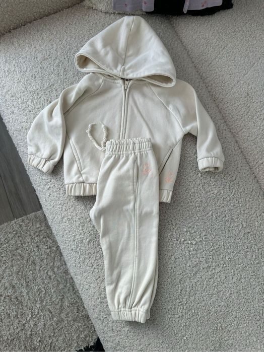 Костюм Zara 1/2 роки 86 розмір