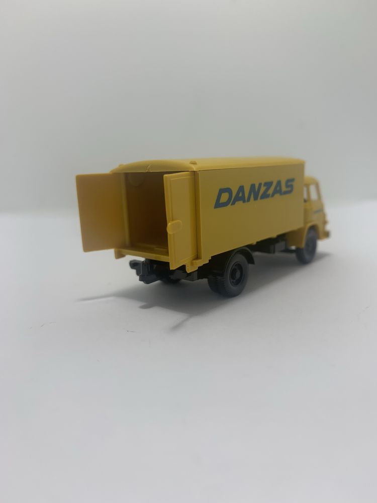 MAN 415 da Wiking escala 1/87