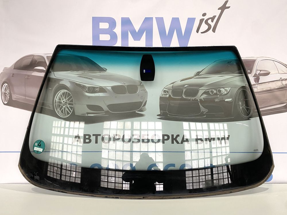 Лобове Скло BMW E60 E61 Лобовое Стекло БМВ Е60 Е61 з Датчиком Дощу