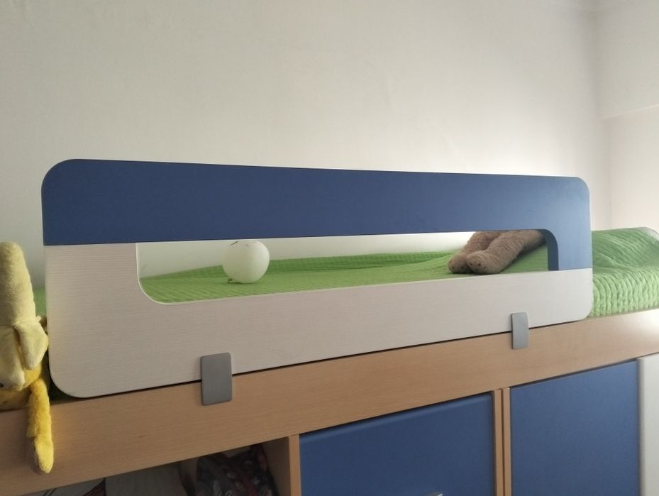 Estúdio com 3 camas e roupeiro