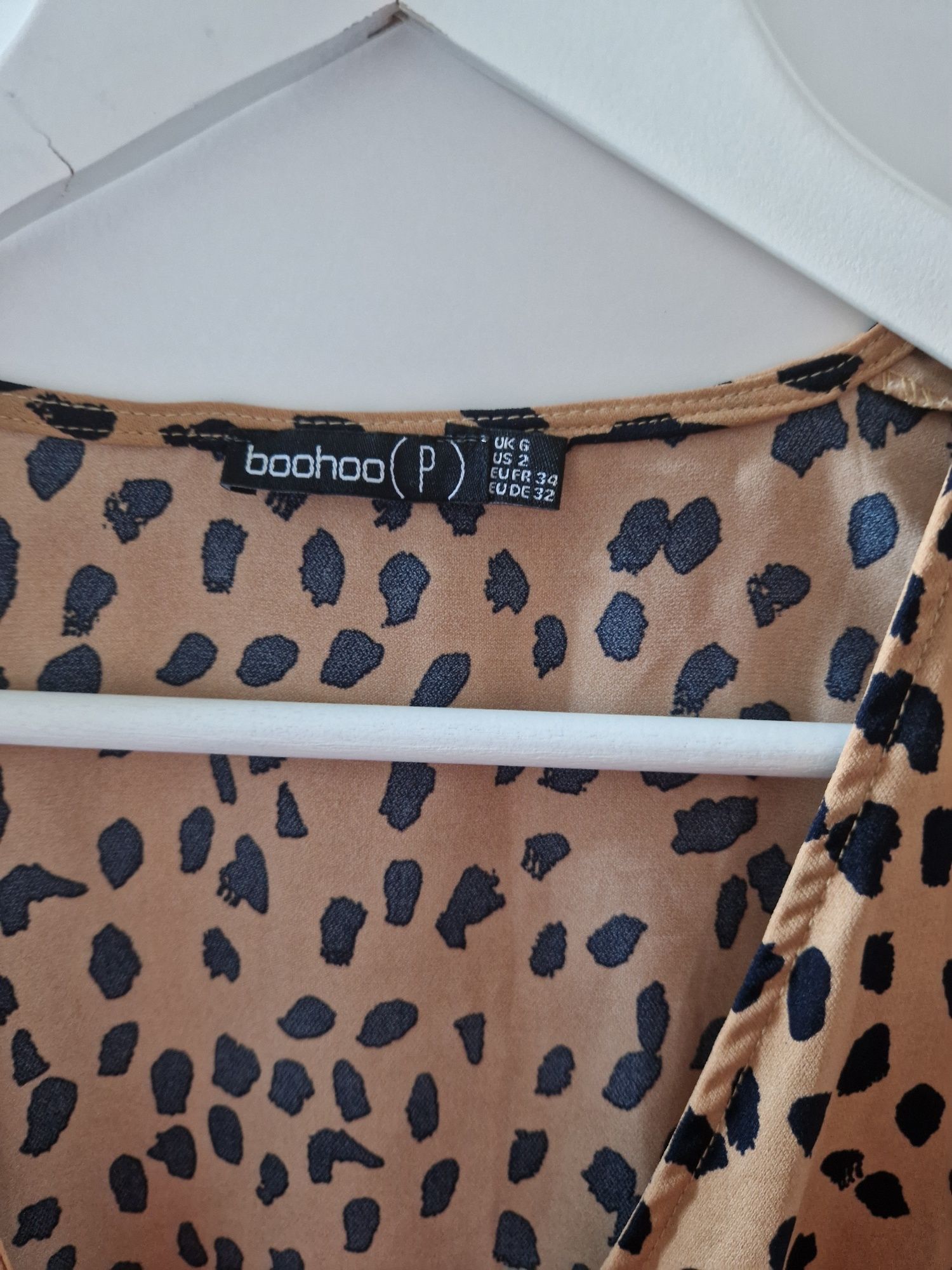 Sukienka Boohoo Petite w wzór dalmatyńczyka, rozmiar 34