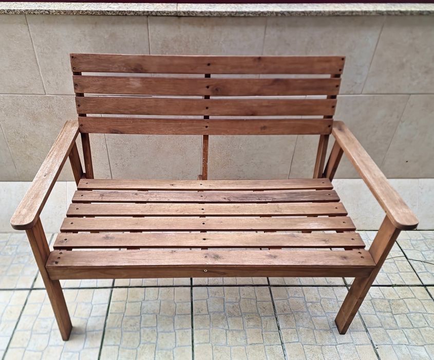 Banco Jardim Acácia