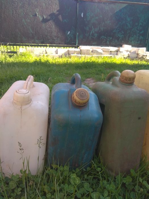 Канистры  20л, 10л, 5л.