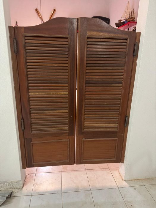 Portas saloon usadas em bom estado