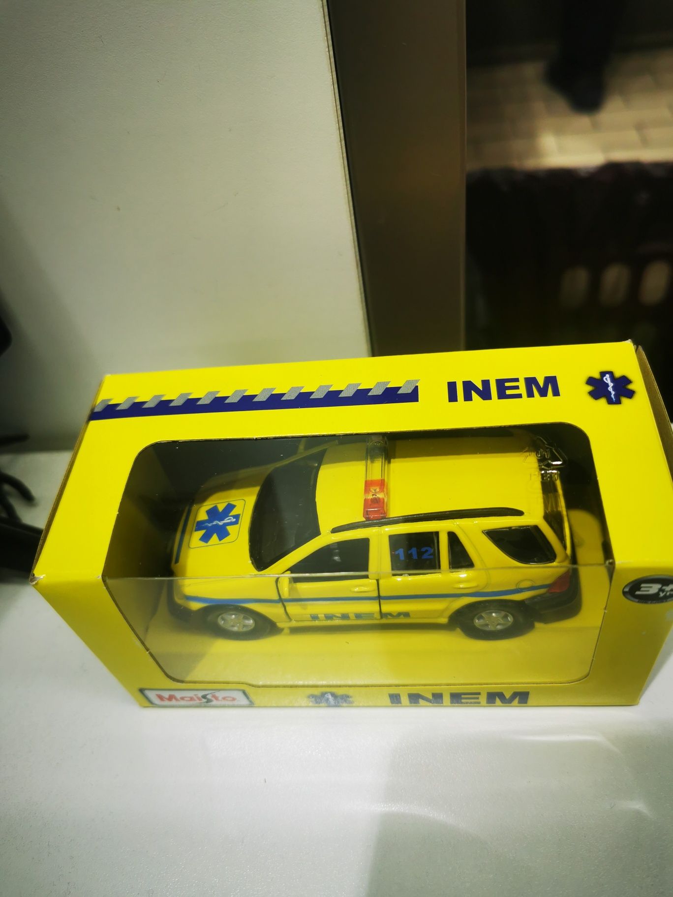Mercedes-Benz ML320 INEM Maisto 1/43