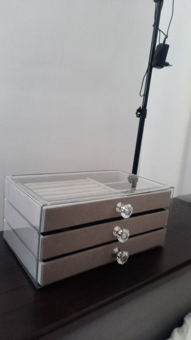 Органайзер для прикрас