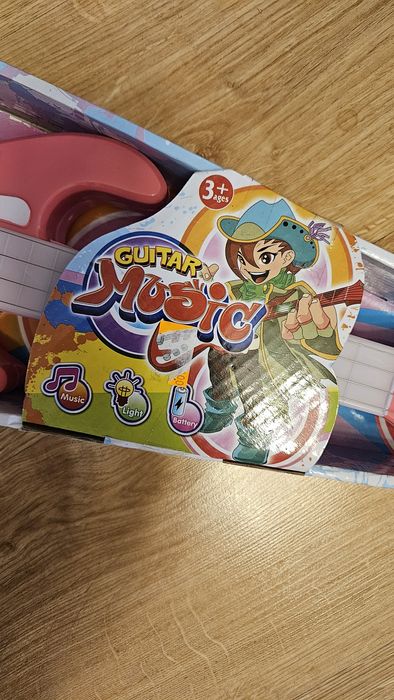 3 zabawki: Fisher price pianino organy+gitara grająca+klawiatura edu