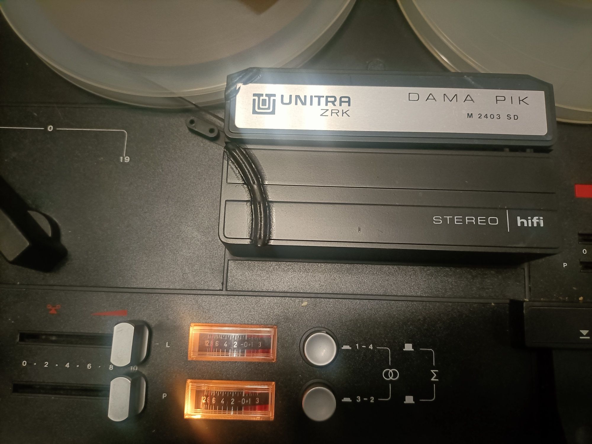 Dama pik magnetofon UNITRA plus tasmy