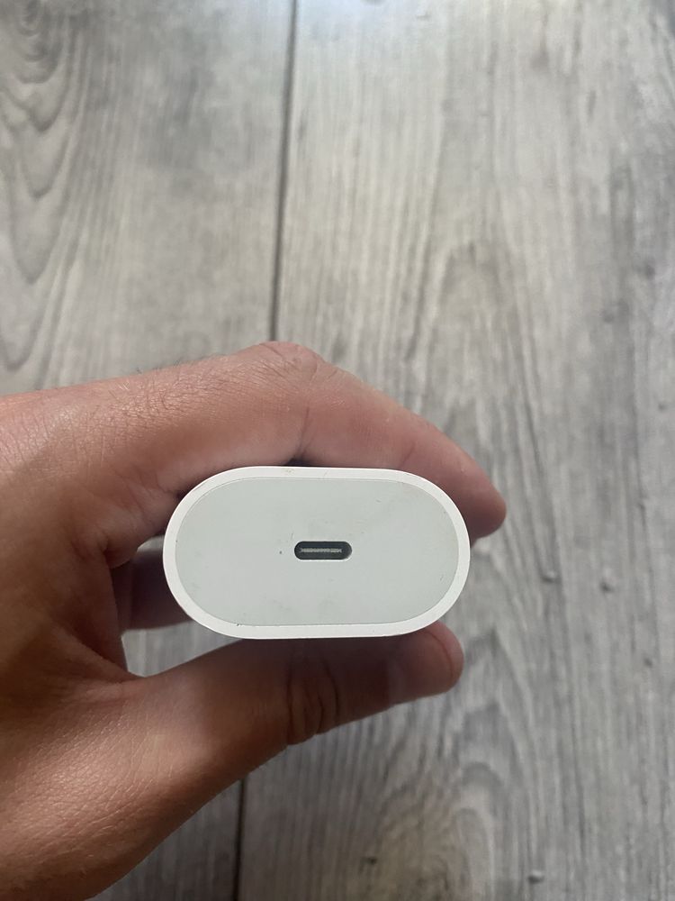 Блок Зарядки Адаптер Apple 20W USB-C Power Adapter