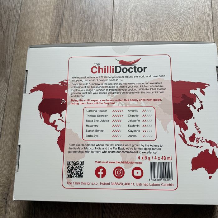 World of Chillies - zestaw chilli z całego świata przyprawy na prezent