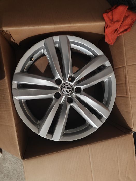 Оригінальні Диски VW passat b7 highline (kansas) 18