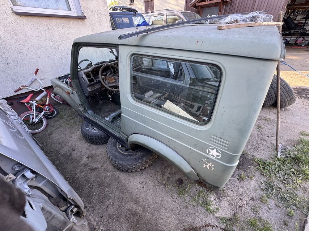 Suzuki Samurai SJ410 SJ413 nadwozie +inne części -mamy wszystko!