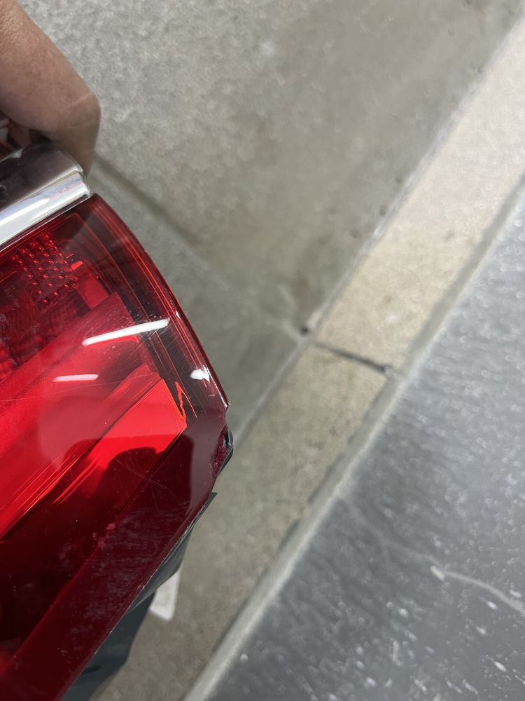 Задній правий ліхтар ford fusion 2019 2020