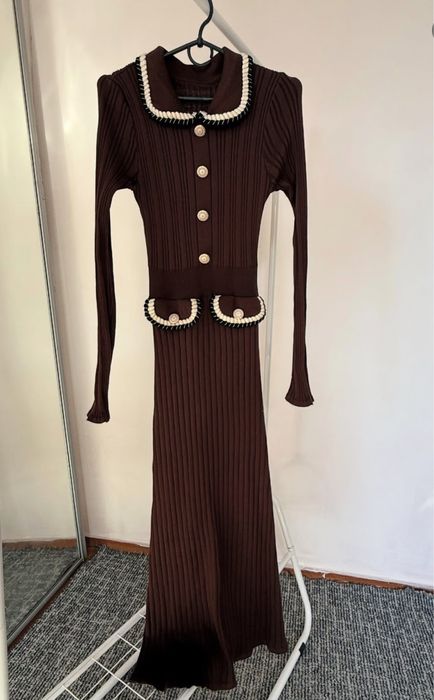 трикотажна шоколадна сукня