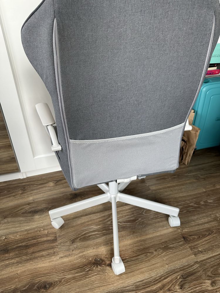 Krzesło fotel obrotowe do biurka gamingowe Ikea Utespelare szare