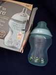 2 szt Butelki do karmienia Tommee Tippee 260 ml niebieska i różowa