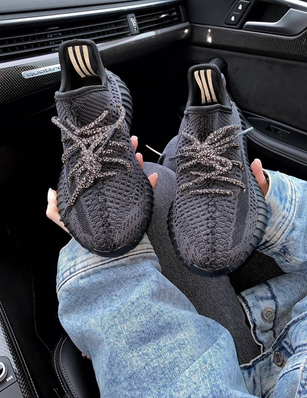 Кроссовки Adidas Yeezy Boost 350 v2 Black Non-Reflective 36-46 Топ