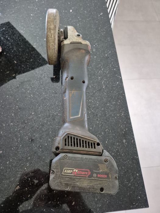 Szlifierka kątowa Bosch Profesional 18V