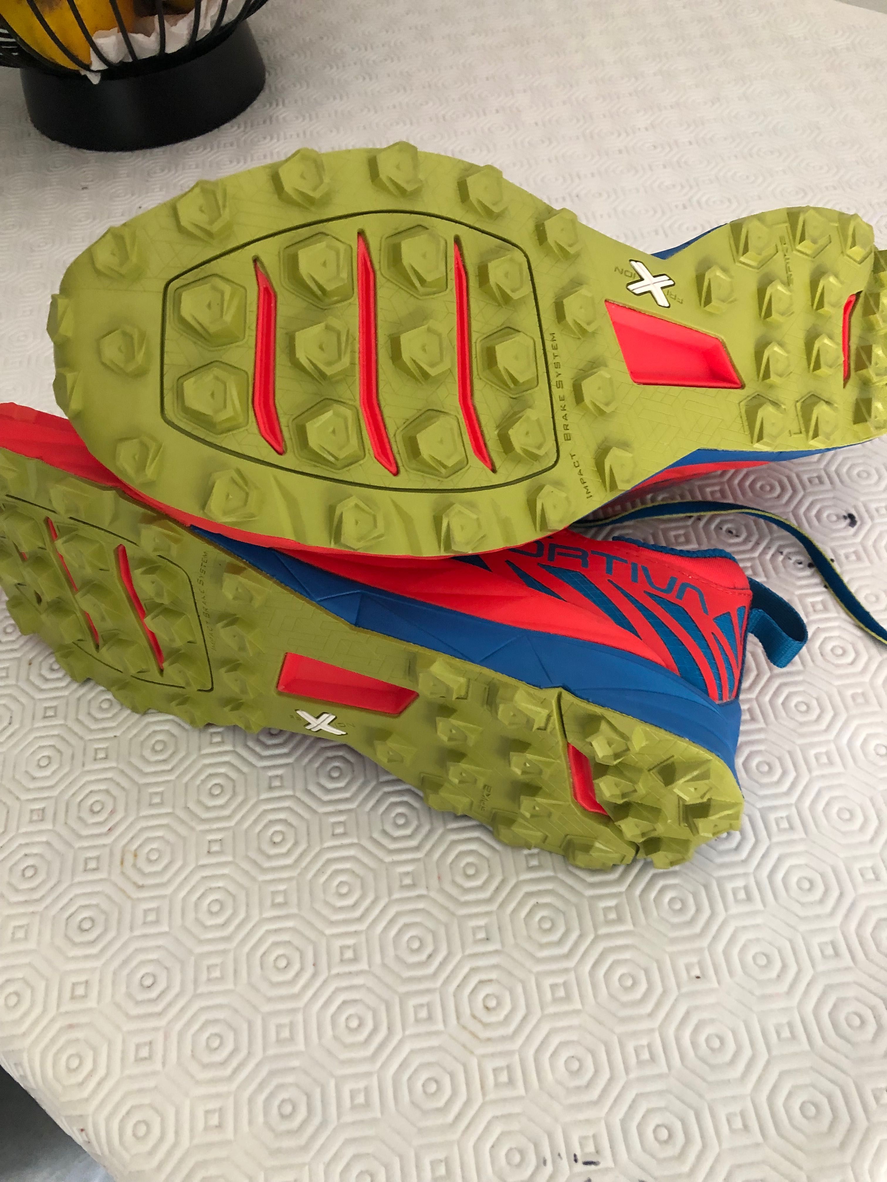 Sapatilhas trail la sportiva