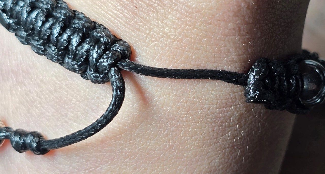 Bransoletka kamień 10 mm Hematyt runa Vegvisir Wikingów szer.nadg.17