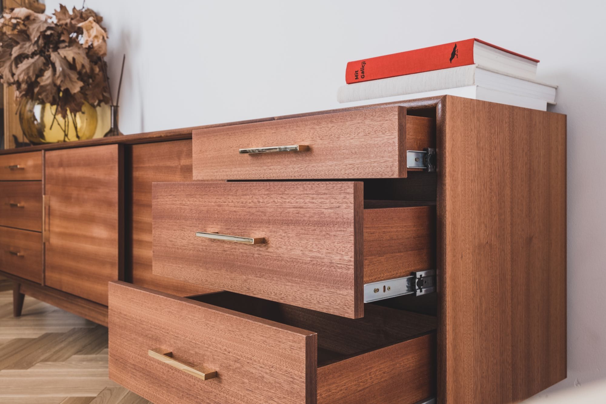 Sideboard Nåde MAHOŃ szafka rtv komoda mid-century modern duński styl