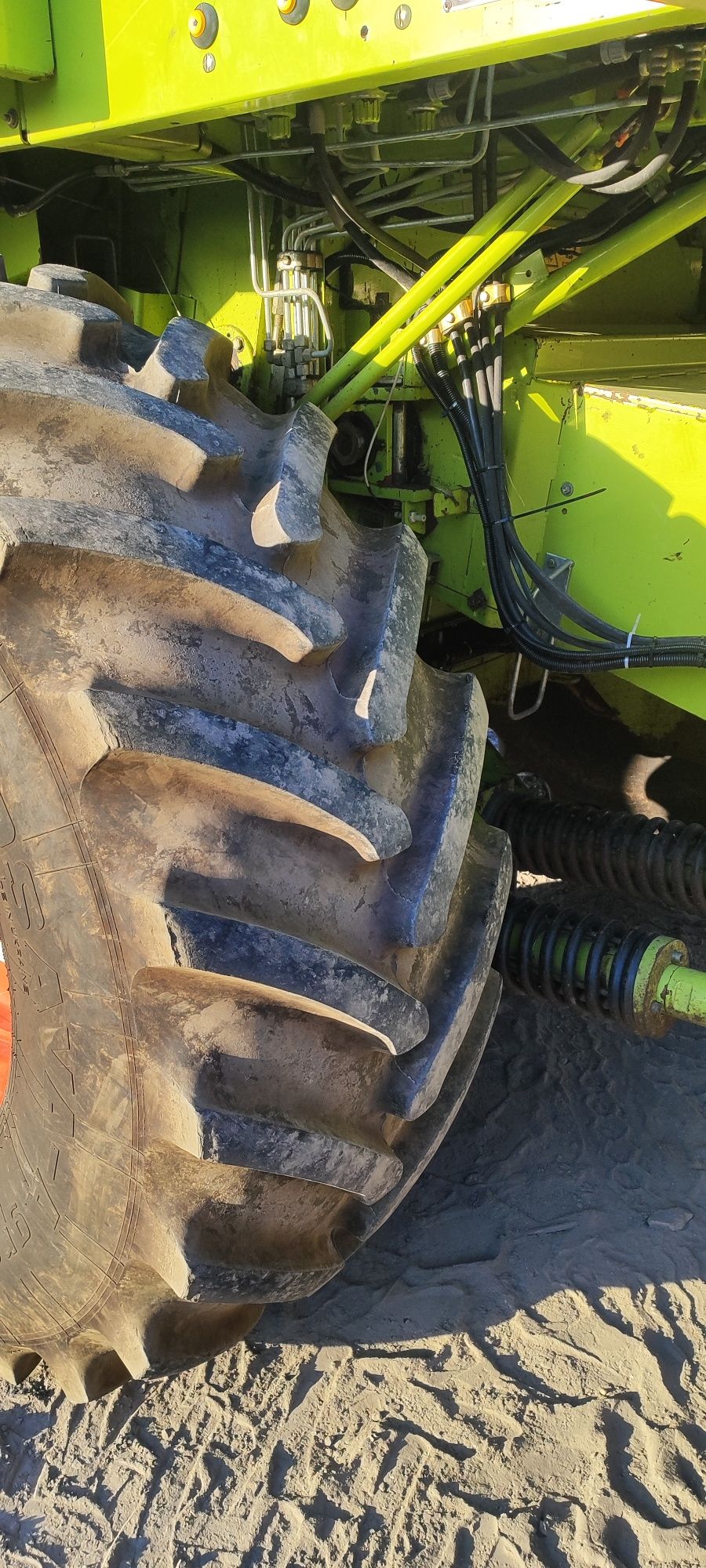 Kombajn Claas Mega Dominator 202