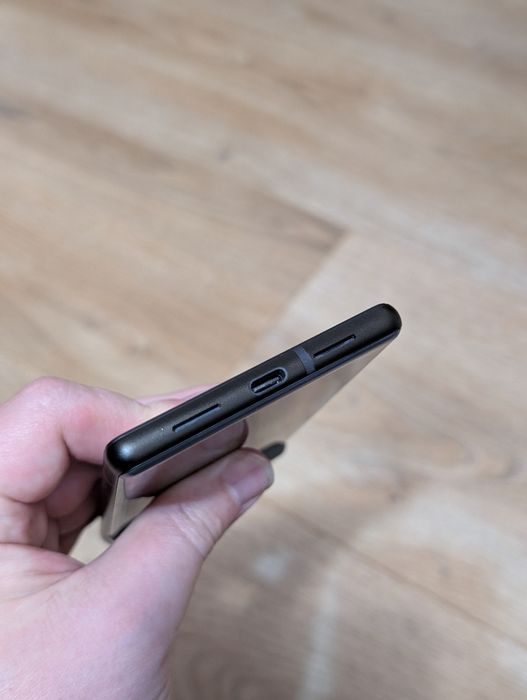 Продам Google pixel 6 Stormy Black 8/128 GB.Neverlock.