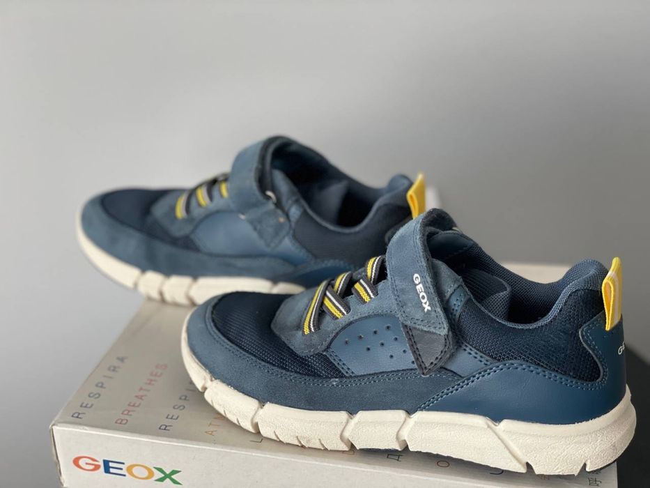 Кросівки Geox 34 розмір